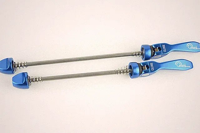 OMNI Racer Quick Release Road Mountain Bicycle Wheel Skewers Stainless: BLUE